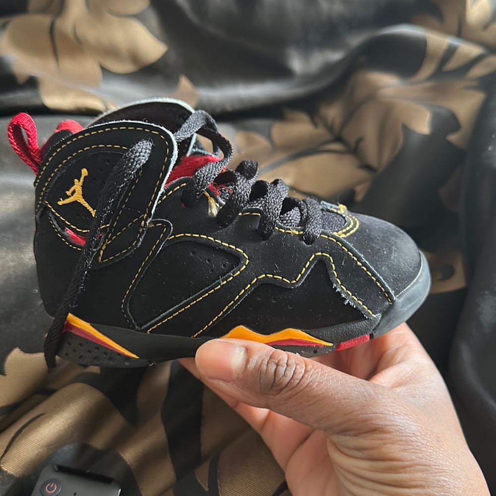 Jordan Retros toddlers 7c